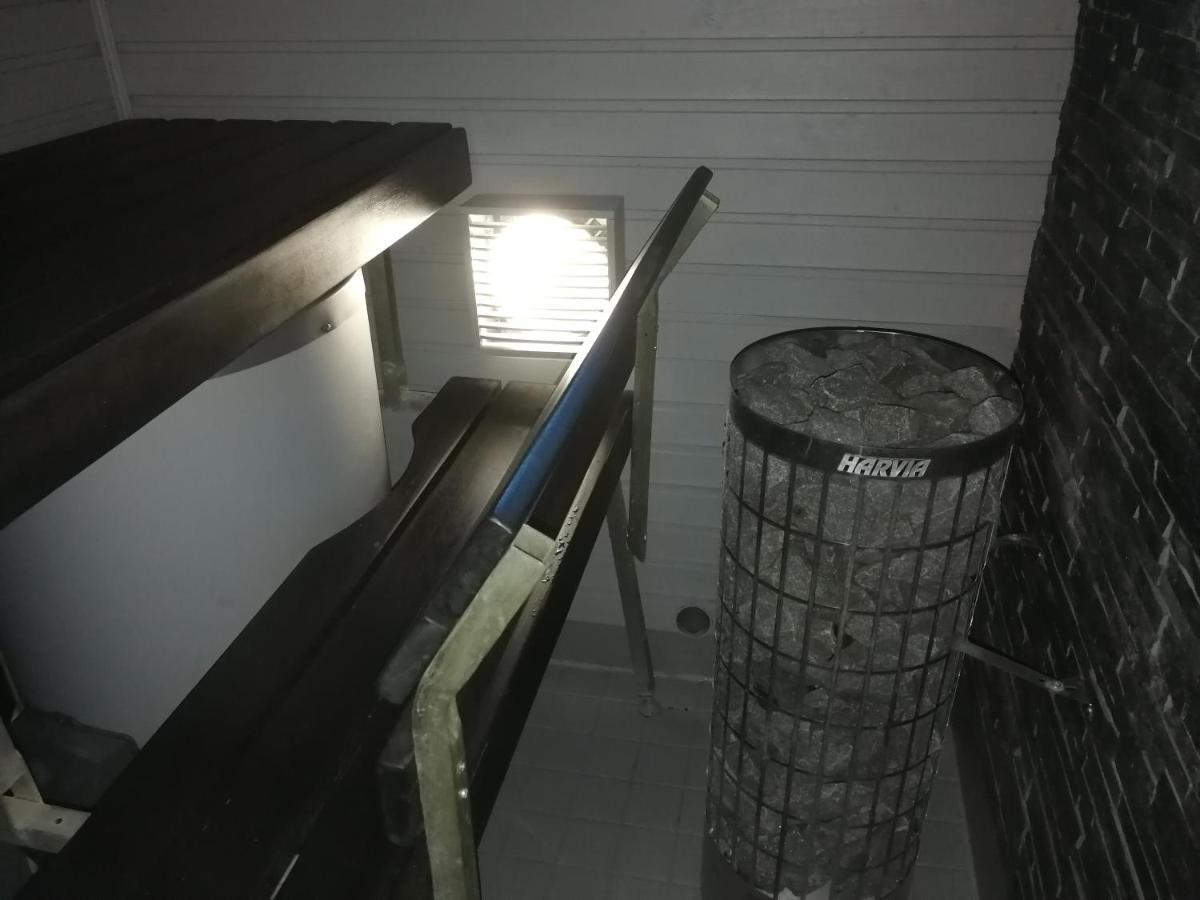 Kuosto Ja Luppo Villa Akaslompolo Bagian luar foto